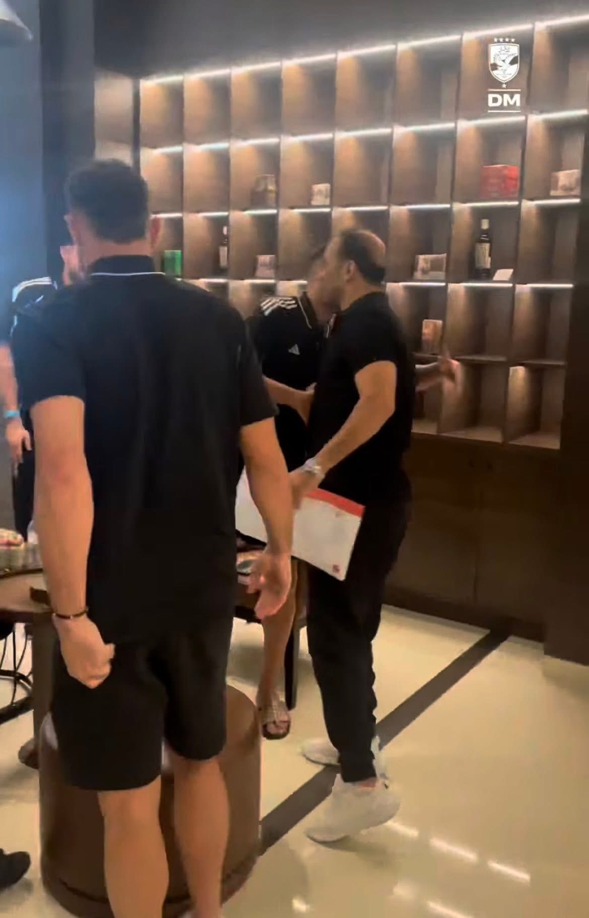 سيد عبد الحفيظ يوصل للأهلي في الإمارات.. شوفوا الصور 8 استاد هزاع بن زايد