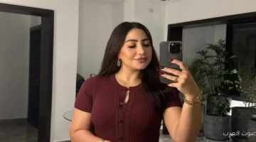 1762378272 بوسي متألقة بفستان شيك لون نبيتي