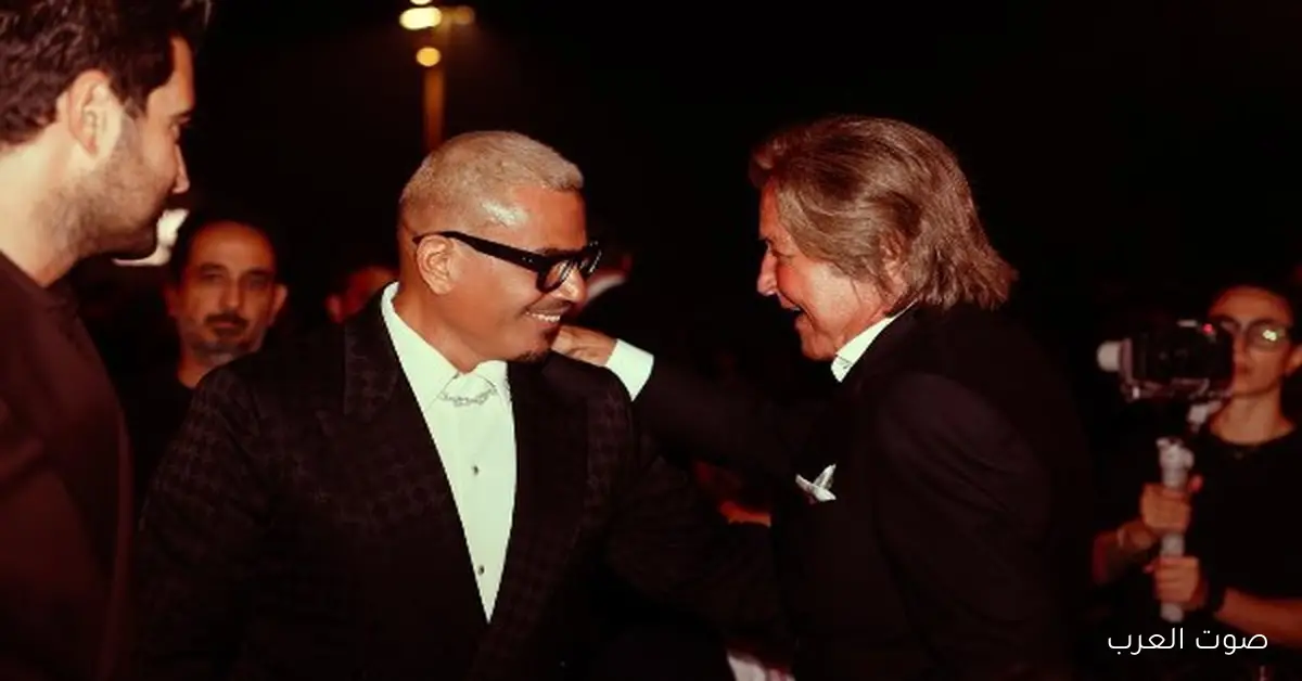 السقا يشارك عمرو دياب حفله في أبو ظبي | صور