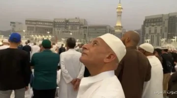 1762448838 أحمد موسى في العمرة ويشارك متابعينه لحظة الأذان مباشرة