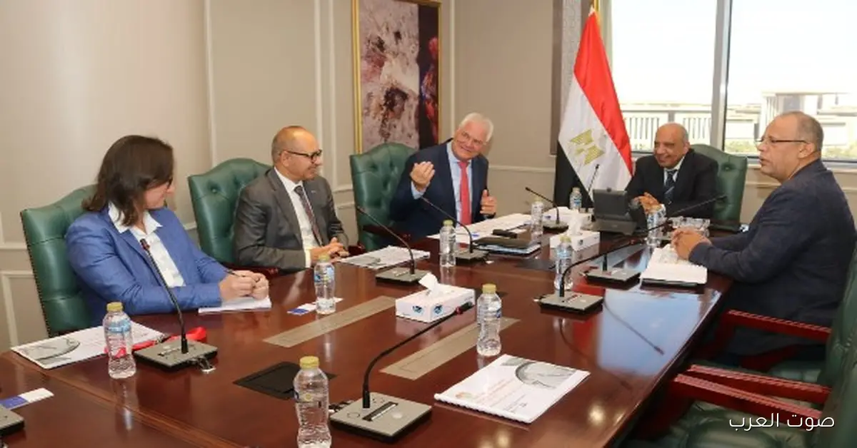 وزير الكهرباء بيبحث عن إنشاء مشروع كامل للطاقة المتجددة في سيناء