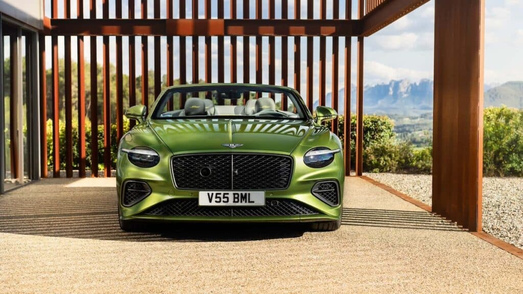 1762607233 890 أسرع عربية فاخرة في العالم بنتلي كونتيننتال GT بتقدم إيه؟