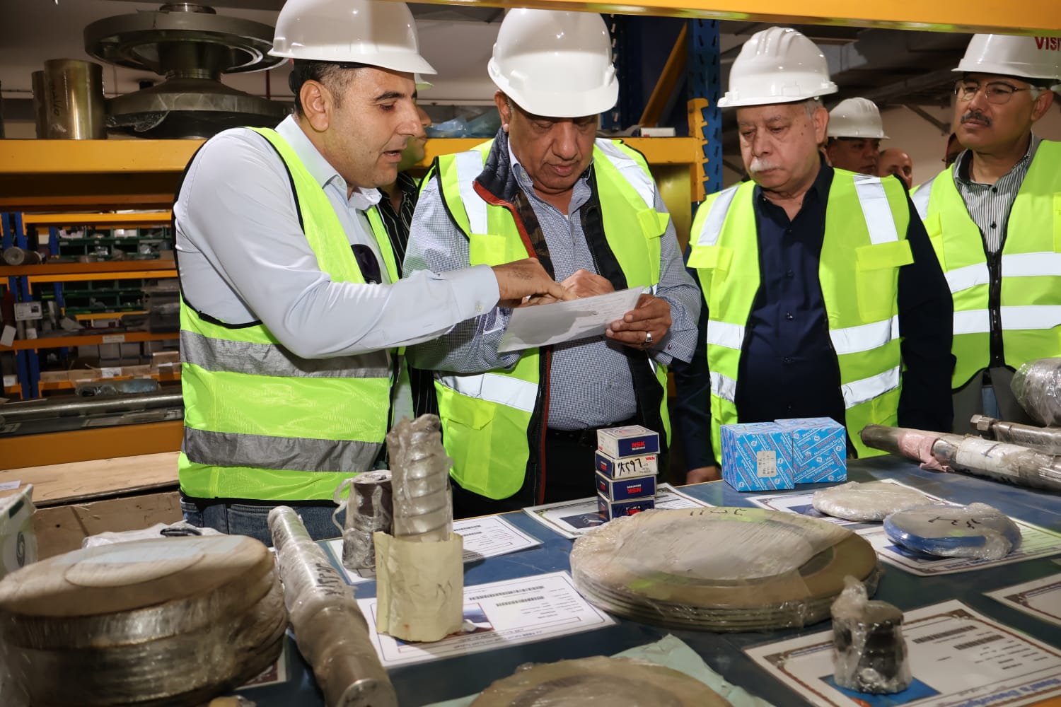 خطط تطوير الكهرباء