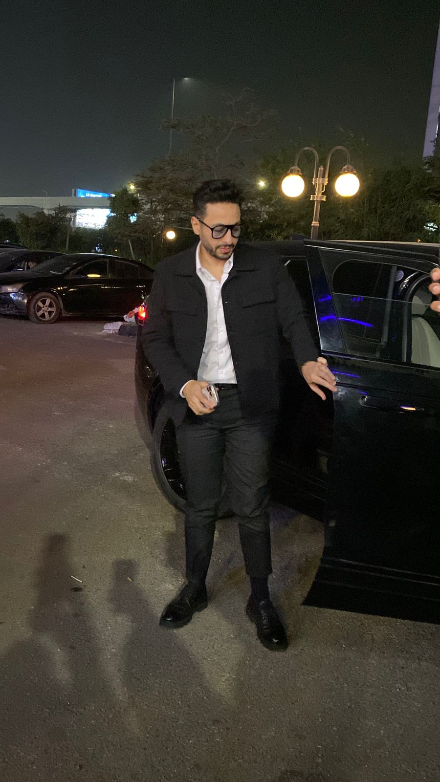 1762624479 167 محمد هنيدي وحمادة هلال يتألقوا في عزاء المؤلف أحمد عبدالله