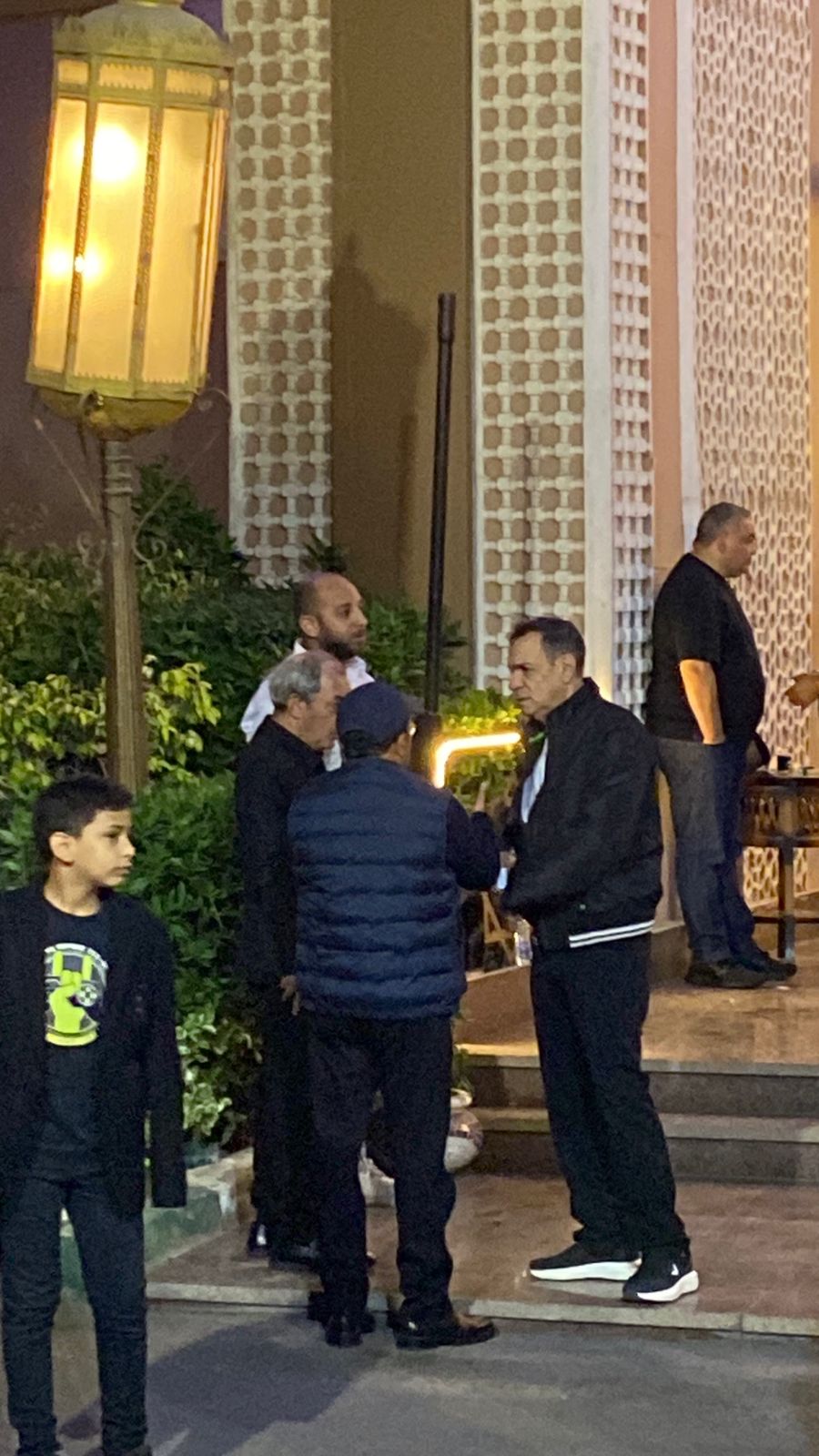 1762624479 183 محمد هنيدي وحمادة هلال يتألقوا في عزاء المؤلف أحمد عبدالله