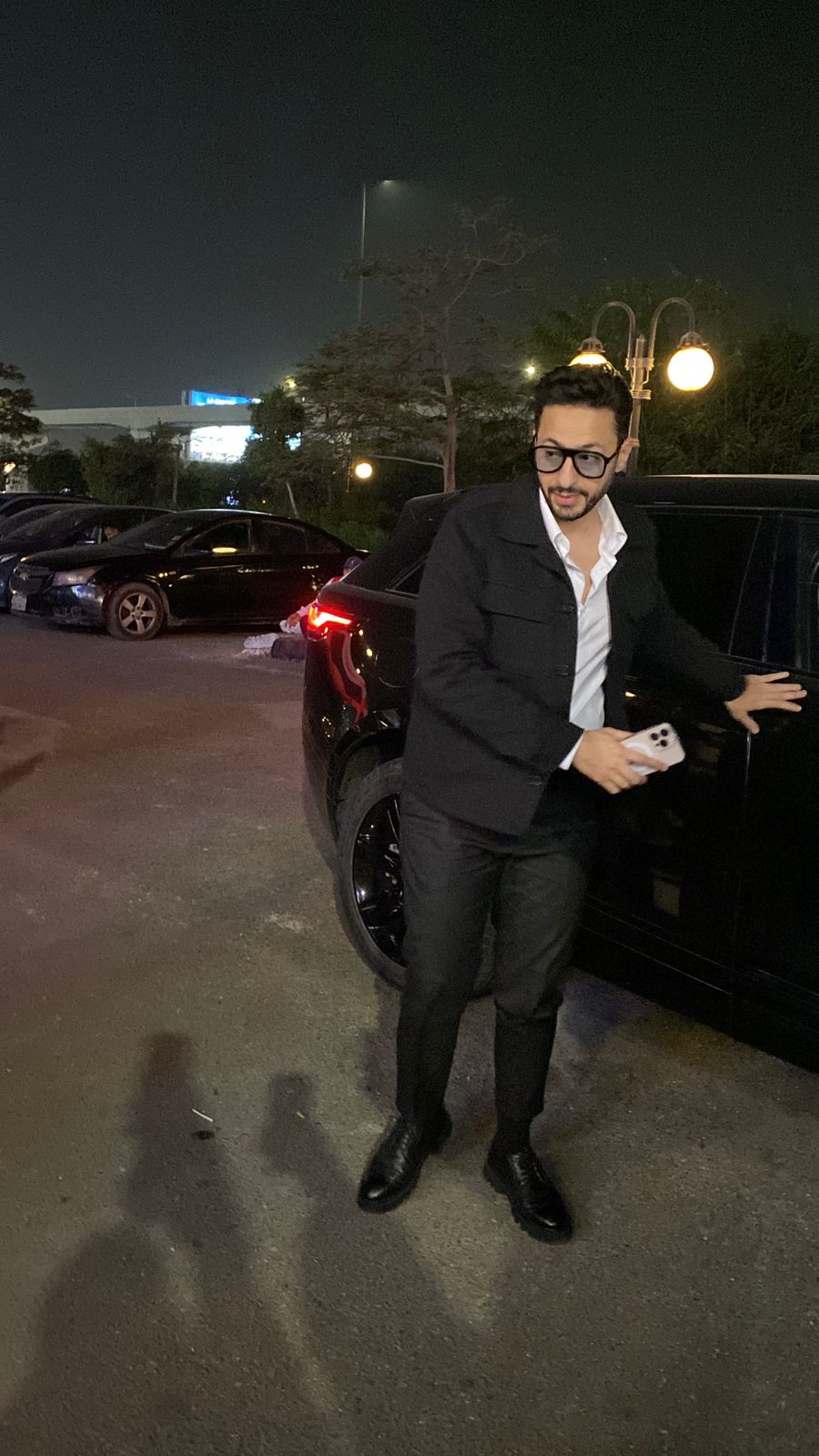 1762624479 468 محمد هنيدي وحمادة هلال يتألقوا في عزاء المؤلف أحمد عبدالله