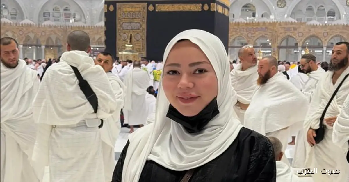أسما إبراهيم في العمرة وتنشر صورها من قدام الكعبة