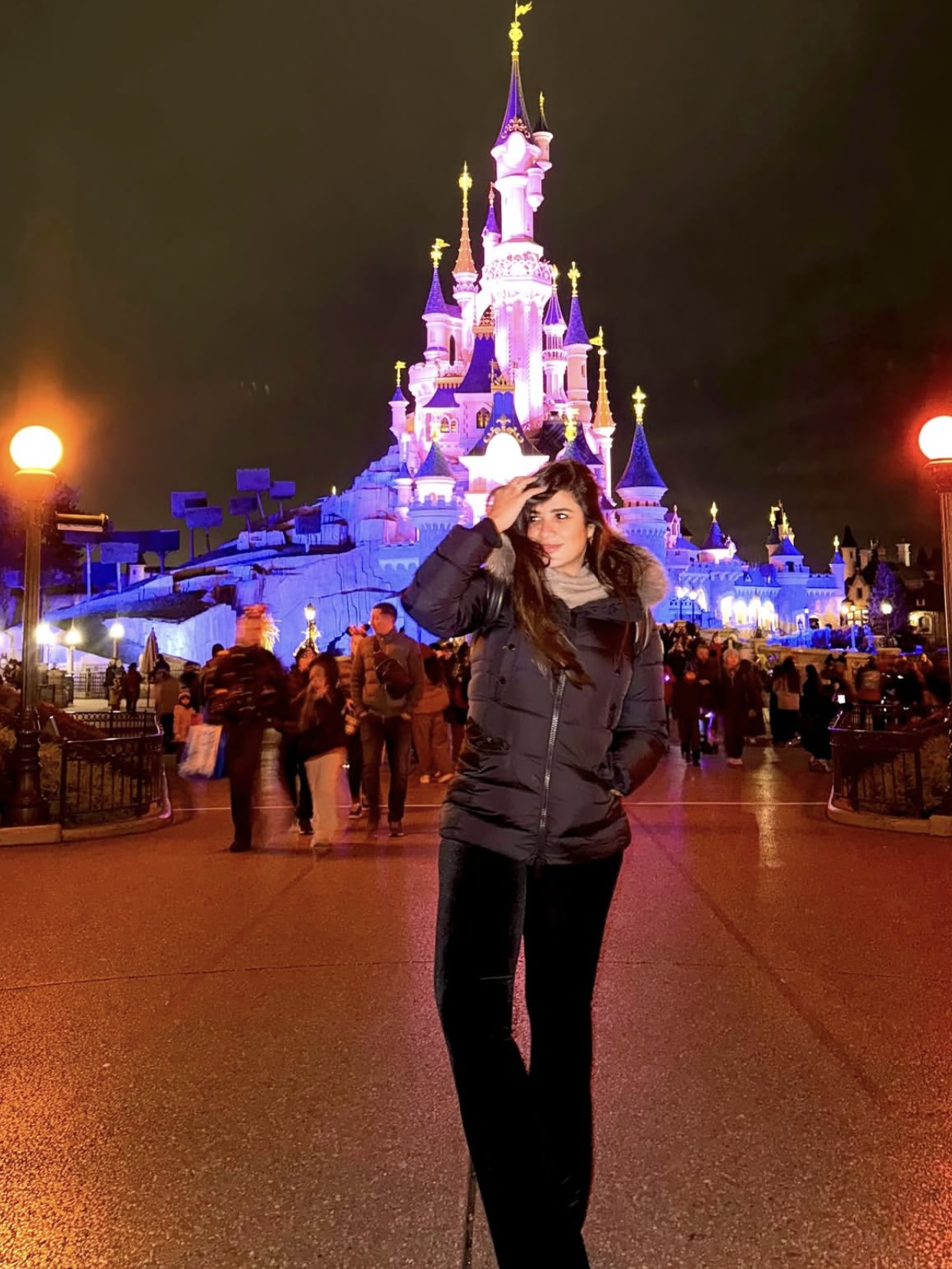 1762637074 37 ياسمين عبد العزيز بتلفت الأنظار بإطلالة جديدة وجميلة