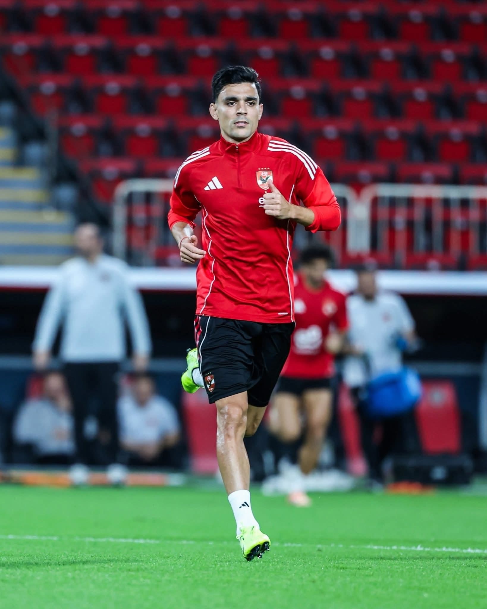 1762647859 39 شوفوا لقطات من تمرين الأهلي قبل مباراة الزمالك في السوبر