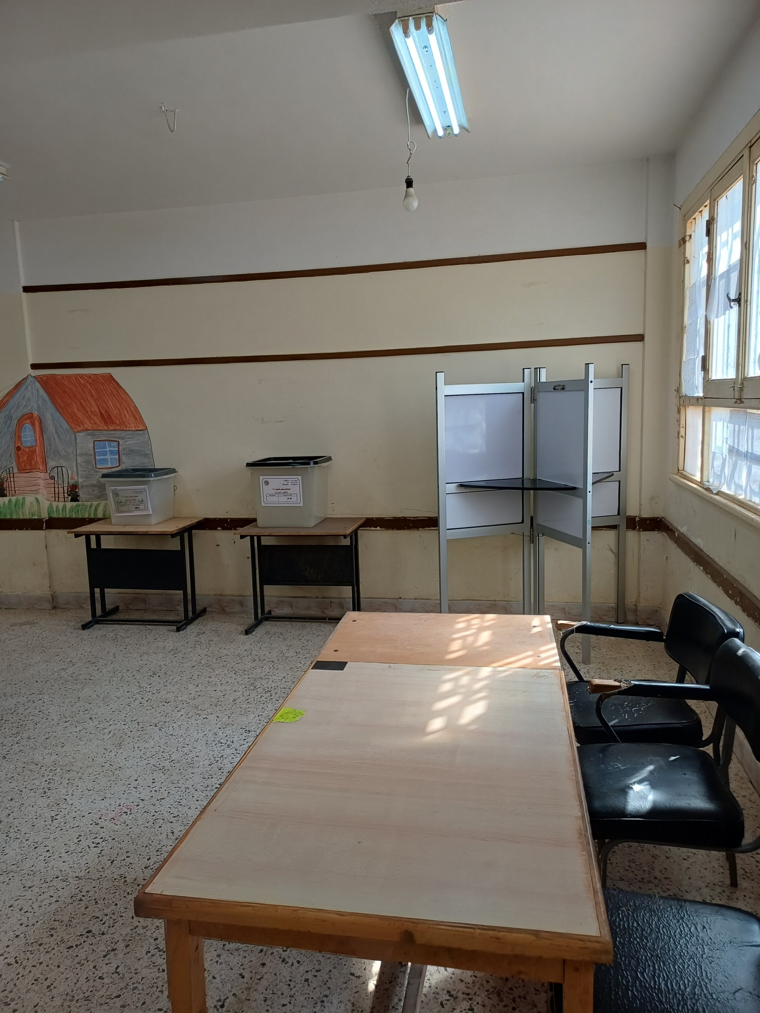 1762669958 524 انتهاء تجهيز المدارس لانتخابات مجلس النواب ومنع لصق لافتات الدعاية