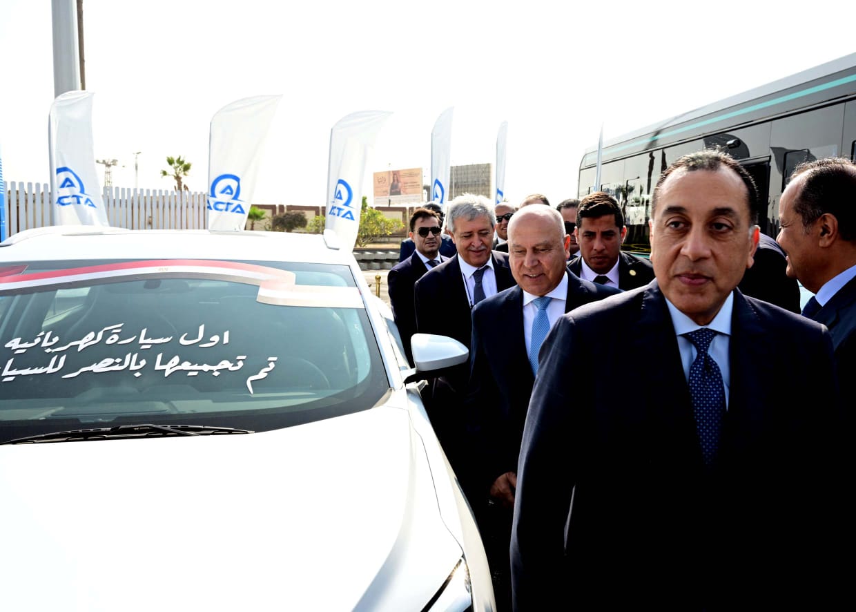 1762684940 197 رئيس الوزراء يطلق التشغيل التجريبي للقطار الكهربائي السريع