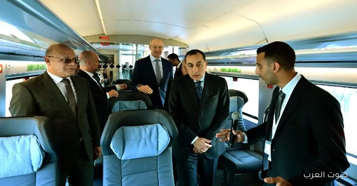رئيس الوزراء يطلق التشغيل التجريبي للقطار الكهربائي السريع