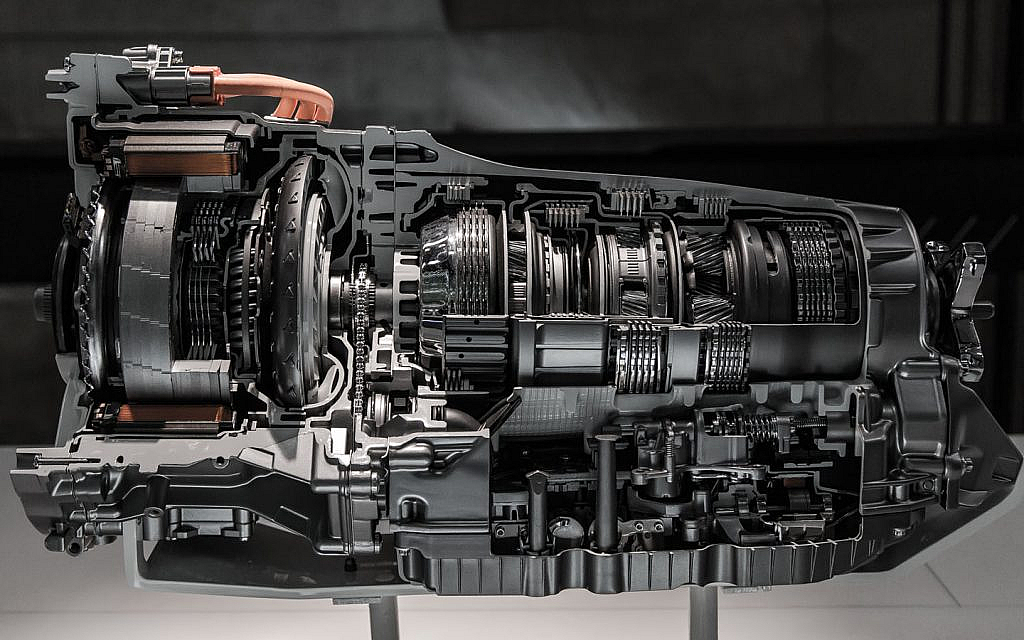 ازاي تهتم بناقل الحركة في عربيتك؟ خلي بالك من الأوساخ وبقايا المعادن 5 1762687706 151 ازاي تهتم بناقل الحركة في عربيتك؟ خلي بالك من الأوساخ