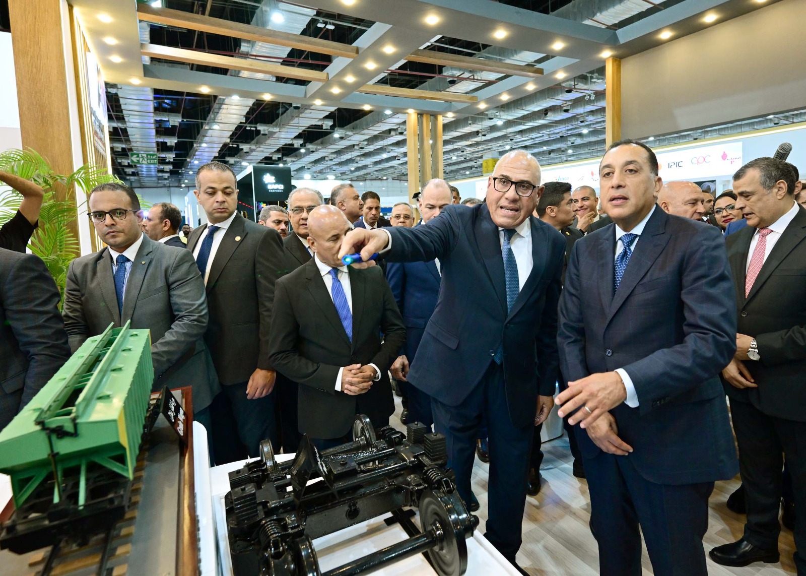 1762689941 461 رئيس الوزراء يروح معرض الصناعة MEA Industry