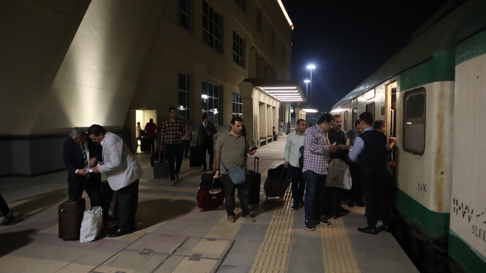 السكة الحديد بتساعد في نقل القضاة للإشراف على انتخابات مجلس النواب في كذا محافظة | صور 9 1762696043 795 السكة الحديد بتساعد في نقل القضاة للإشراف على انتخابات مجلس