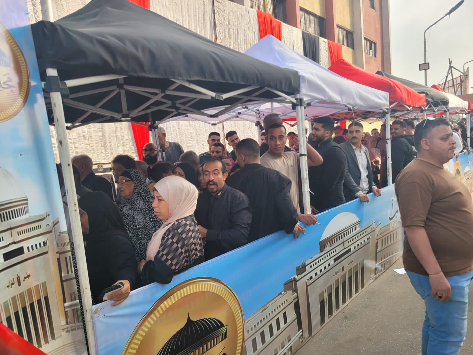 صورة من داخل اللجنة الانتخابية