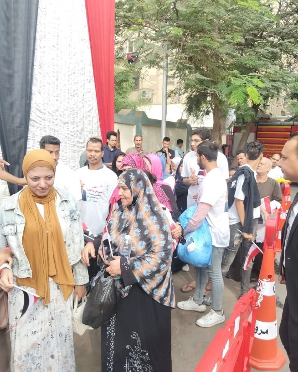 1762772056 3 توافد الناس في الجيزة عشان ينتخبوا نوابهم