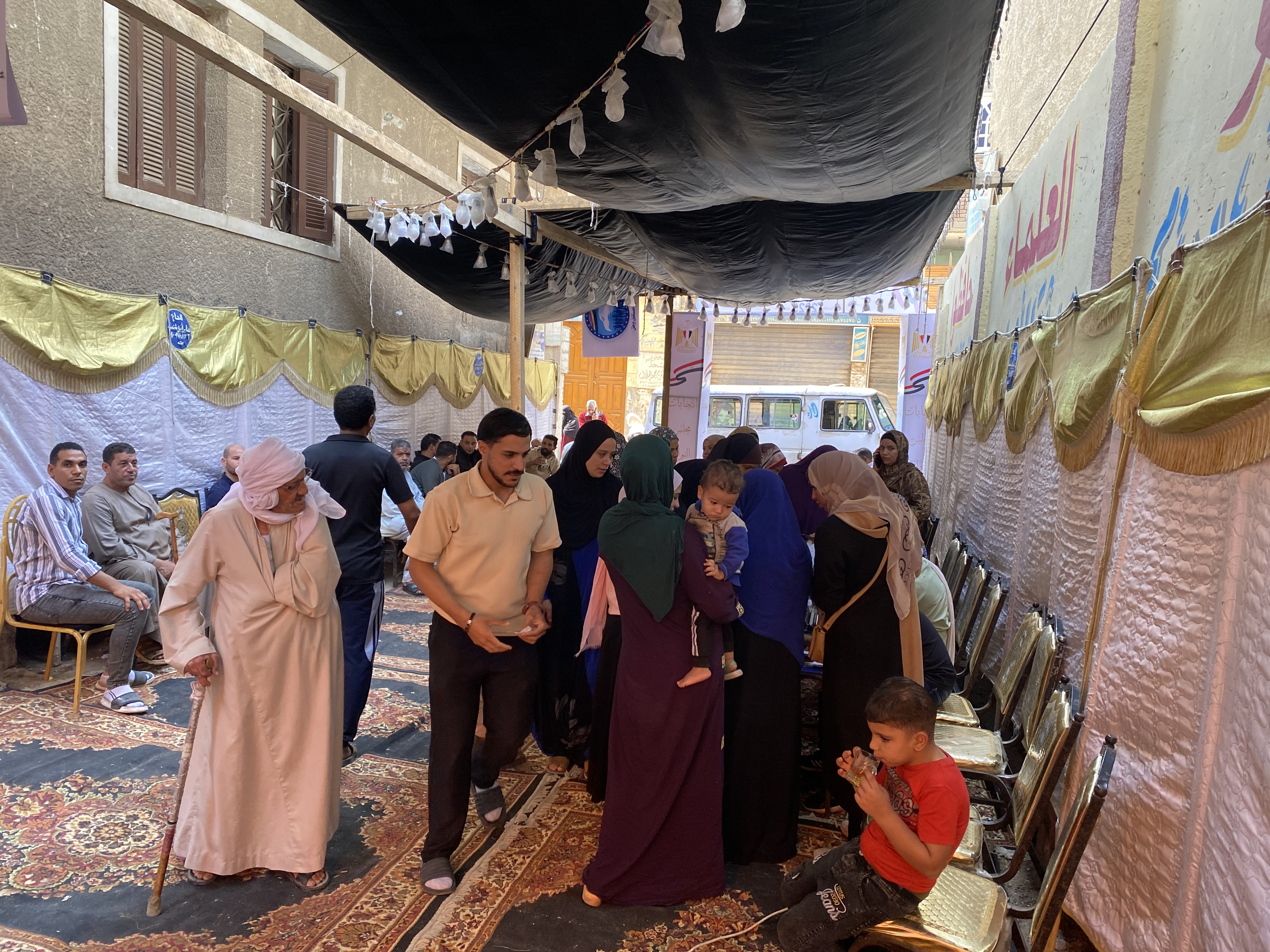 1762781439 120 الناس لسه بتنزل تصوت في مدرسة محمد الفقي بأبو النمرس