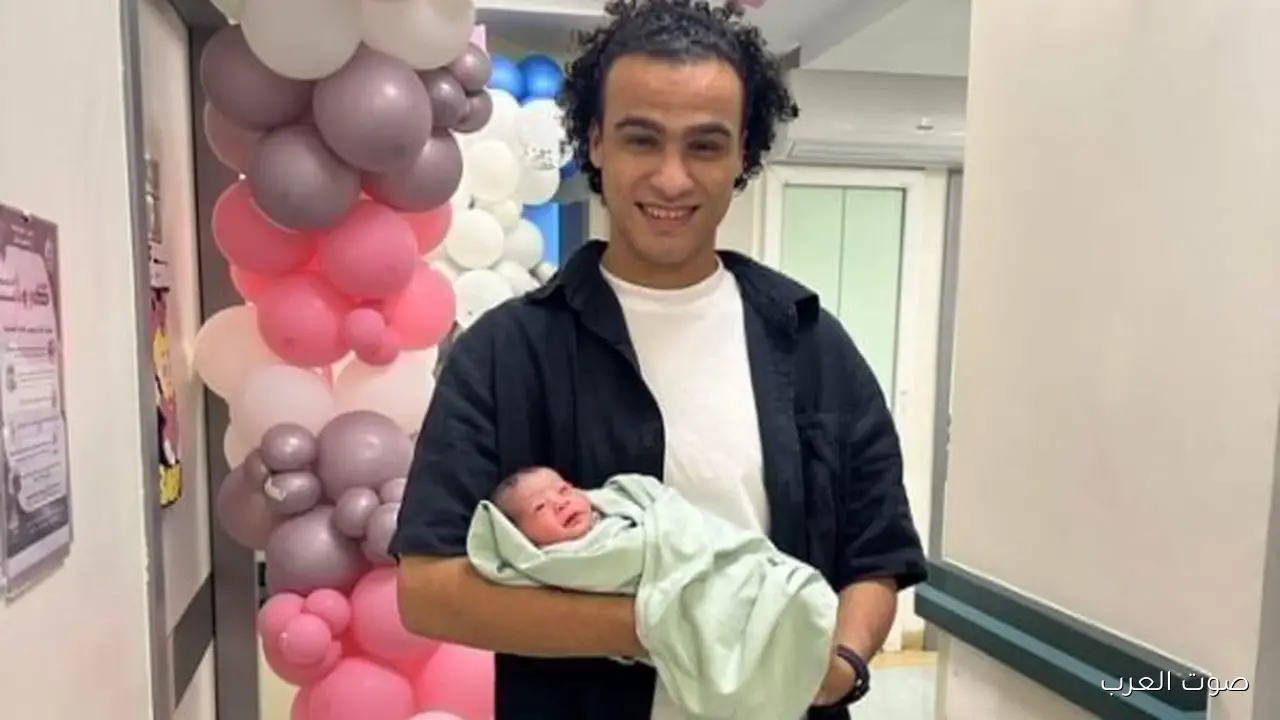 1762848195 مصطفى حدوتة يعلن لأول مرة سبب وفاة ابنته الرضيعة ويحتفل