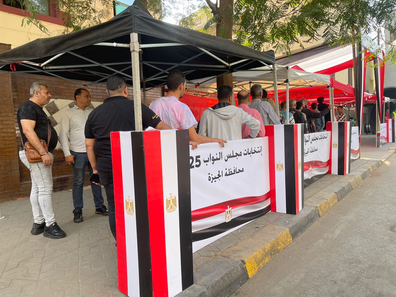 1762849413 757 المئات صوتوا في انتخابات مجلس النواب في العمرانية والطالبية