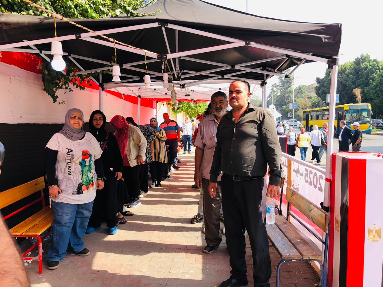 1762852577 401 الناس بتتجمع على مدرسة الشهيد عامر عبدالمقصود في الدقي