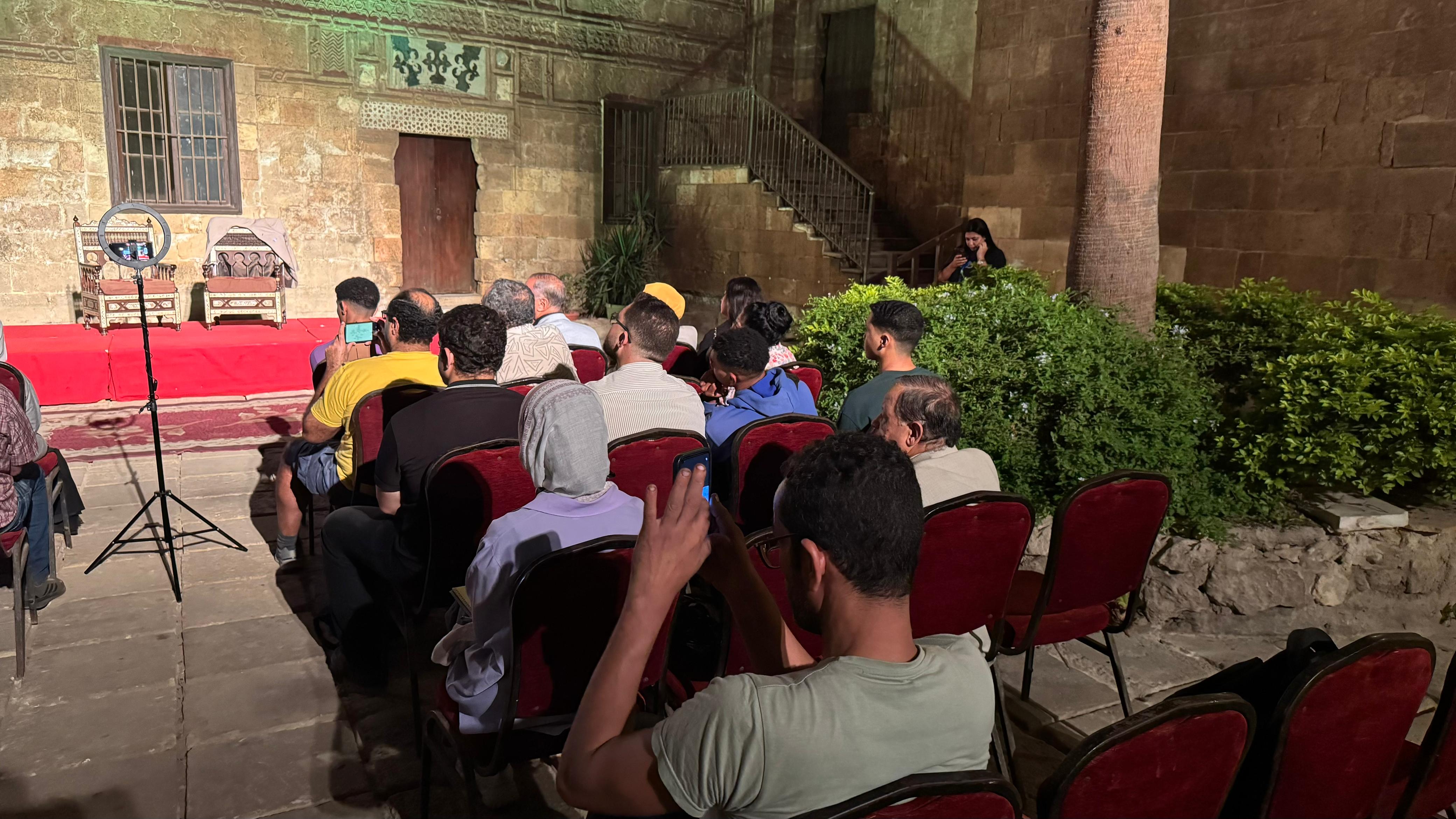 1762853418 728 مؤسسة زاهي حواس بتنظم محاضرة عن علوم ما قبل التاريخ