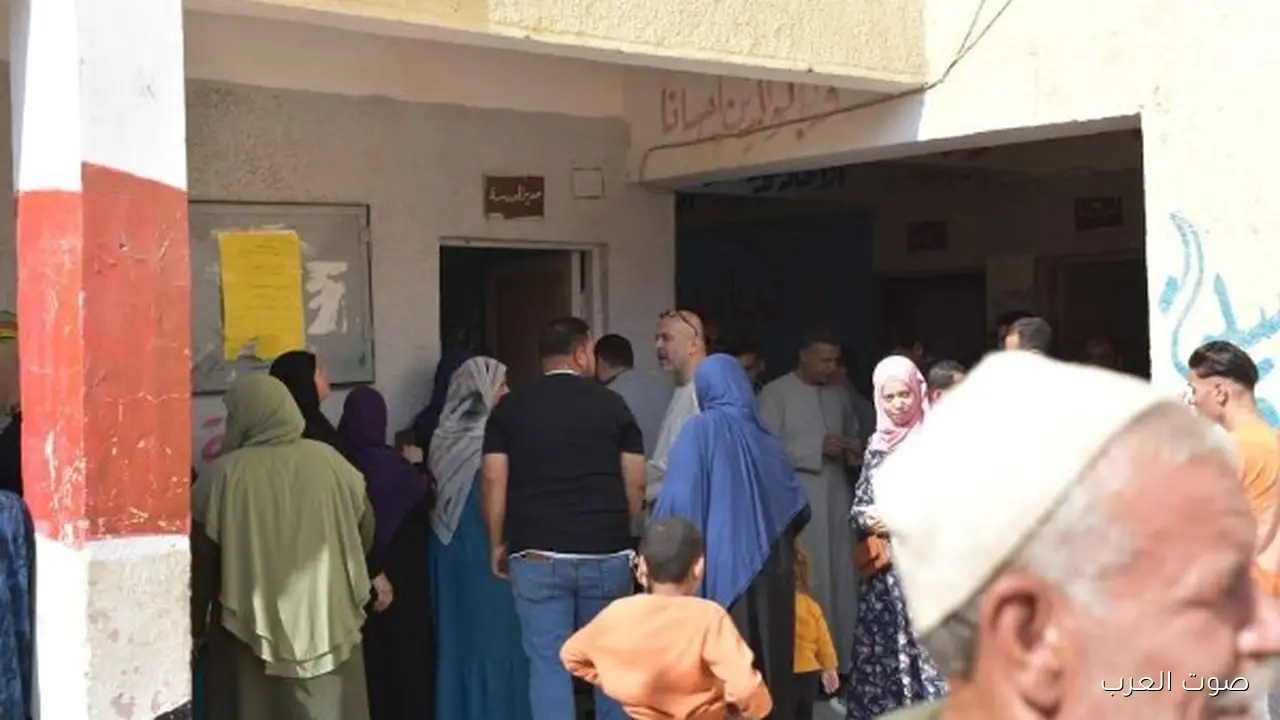 1762857559 ناخبو منشأة القاطر مستمرين في المشاركة في الانتخابات بمدرسة الشهيد