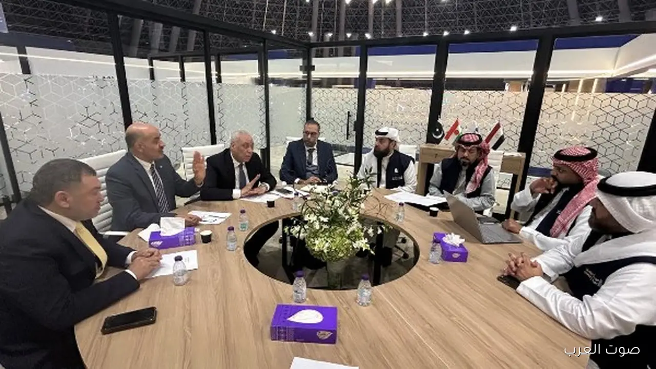 1762858771 وفد السياحة يناقش استعدادات الحج وخدمات الضيافة في المشاعر