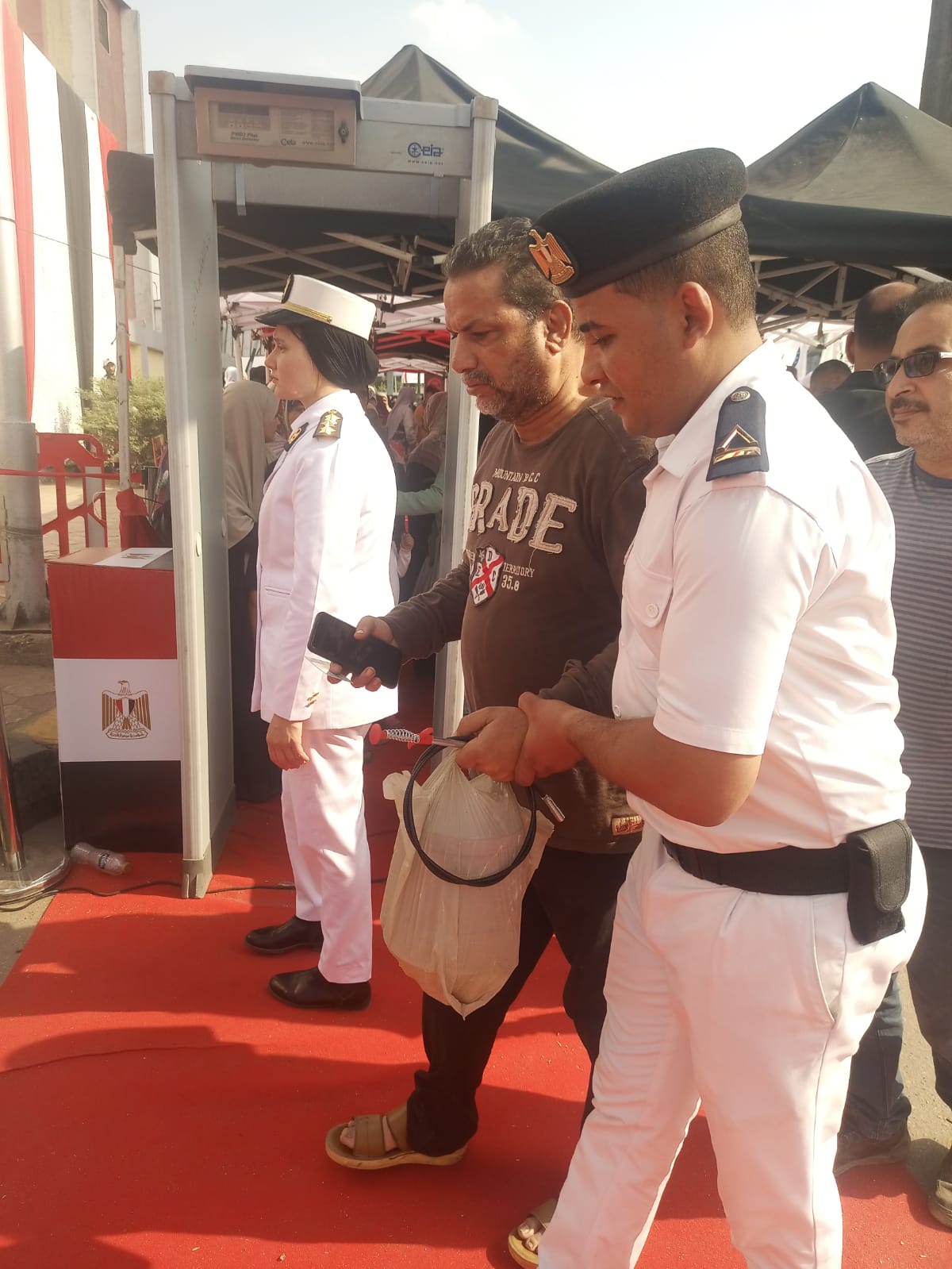 1762862056 984 انتخابات مجلس النواب 2025 الشرطة بتساعد الناس توصل لجانهم