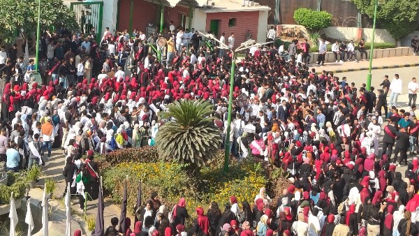 مسيرة طلابية لدعم المشاركة