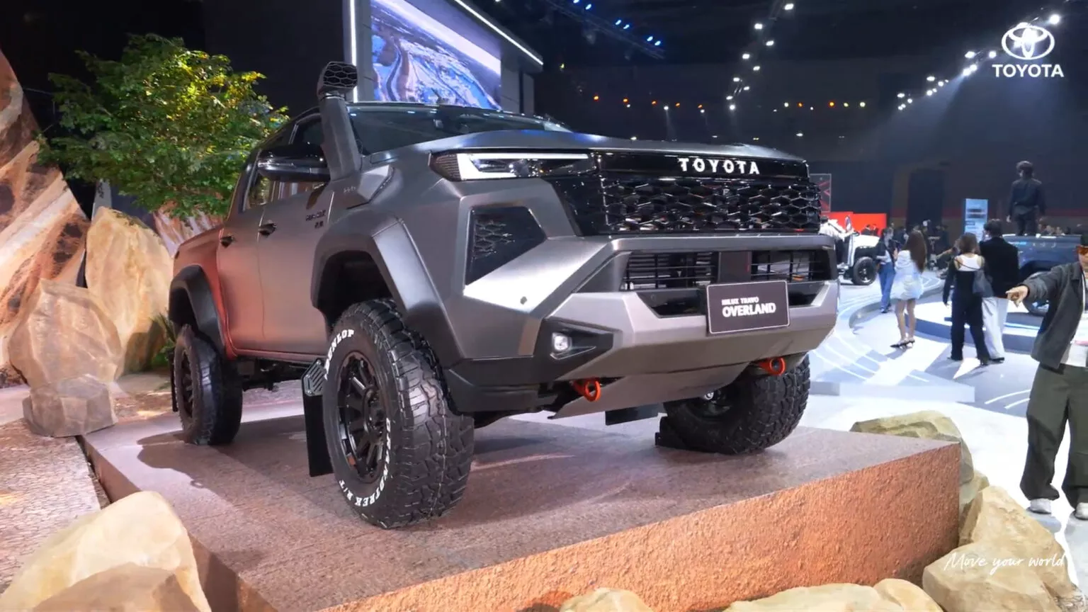 1762867828 896 شوف تويوتا هايلوكس 2026 الجديدة بخيمة وكارافان