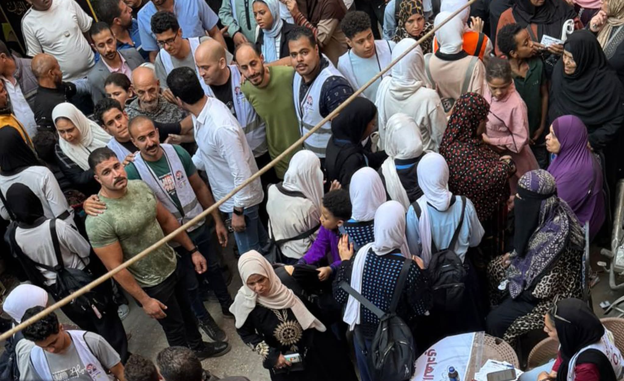 1762869462 173 شوفوا مدارس يوسف السباعي وبشتيل استقبلت الناخبين في منشأة القناطر