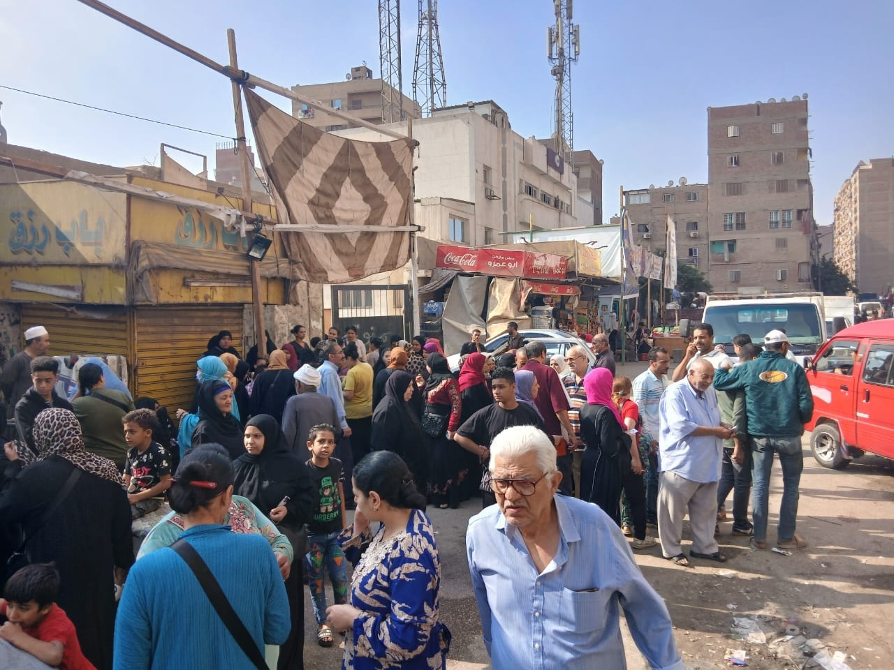 1762874741 38 في الساعات الأخيرة الناس لسه متوجهين بكثافة للجان الاقتراع في