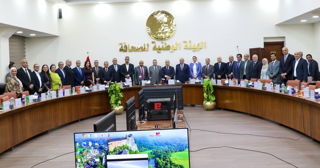 1762876373 195 أسامة ربيع في ندوة كبيرة بـ الوطنية للصحافة مفيش بديل