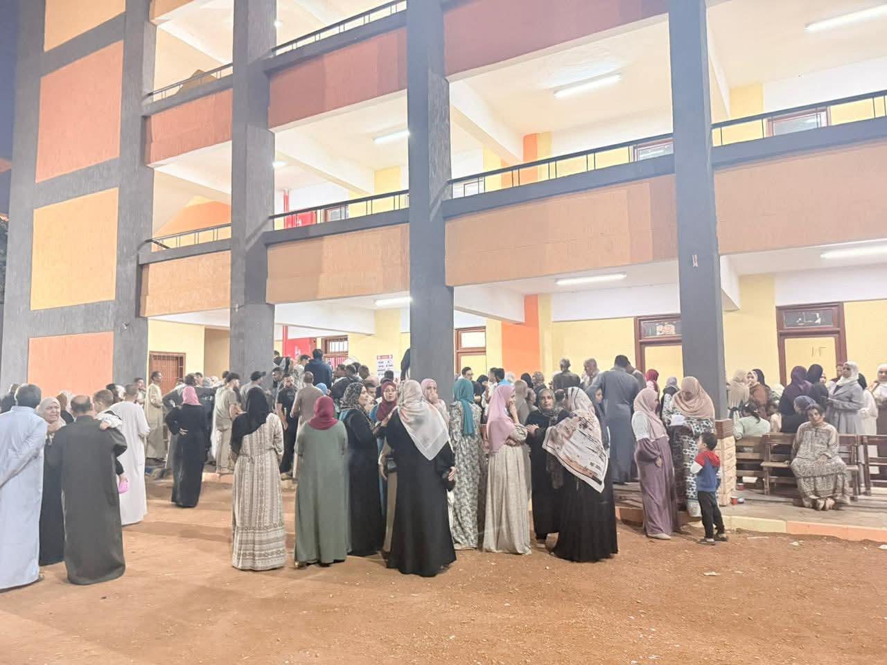 1762878054 991 الستات في المقدمة في الانتخابات بمدرسة أتريس في منشأة القناطر