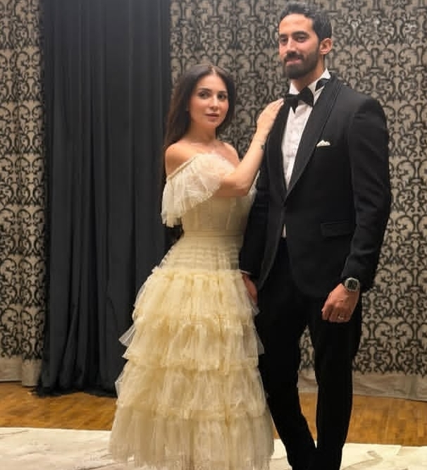 إطلالة مي عز الدين