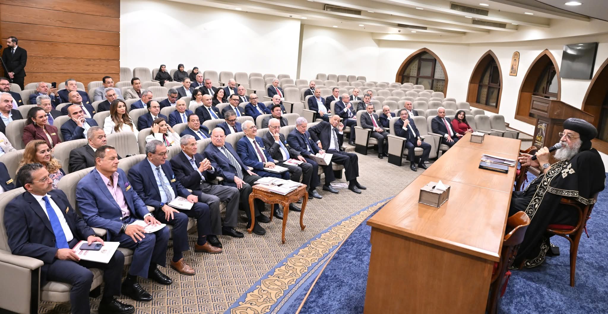 1762961423 301 أول لقاء لتقوية التواصل بين الكنيسة ورجال الأعمال من أبنائها