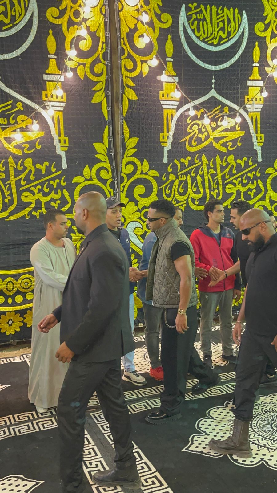 1762968440 226 محمد رمضان يعزي في وفاة إسماعيل الليثي صور