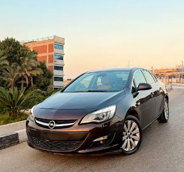 1762974271 82 ركب أوبل أسترا سيدان بـ 500 ألف جنيه