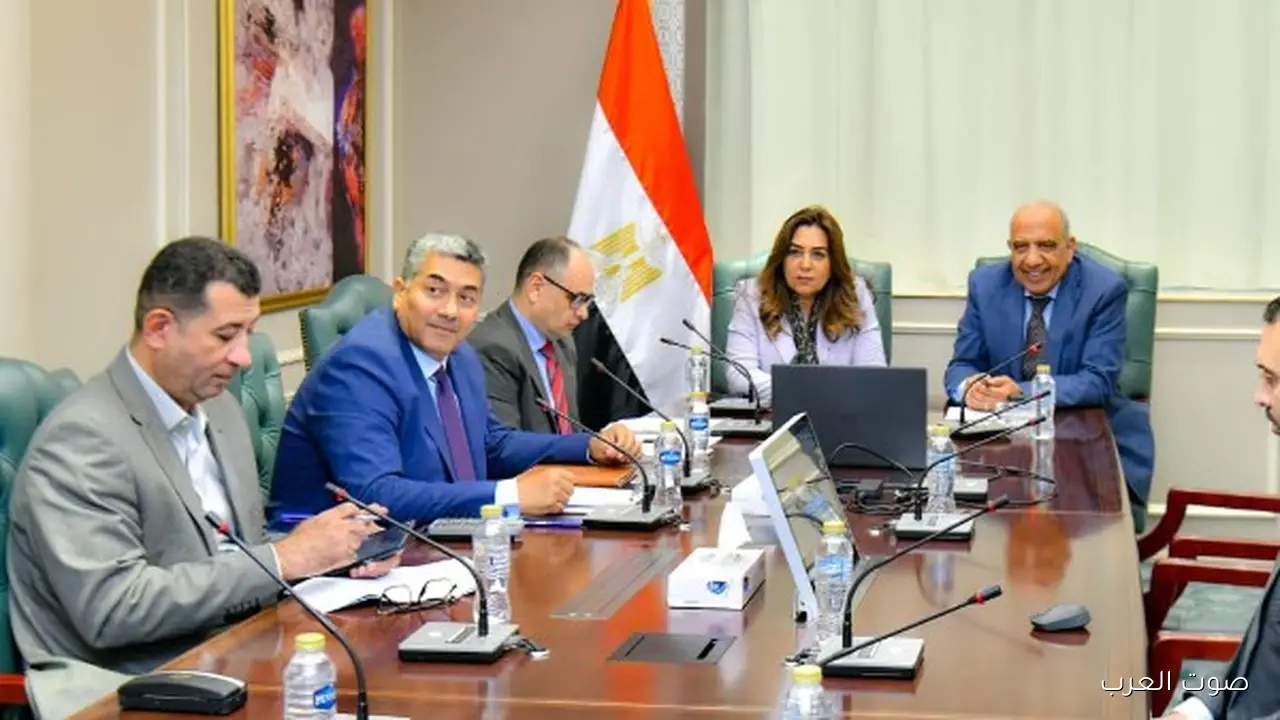 1763021362 الكهرباء والبيئة بيتكلموا عن التعاون في الطاقات المتجددة والموارد الطبيعية