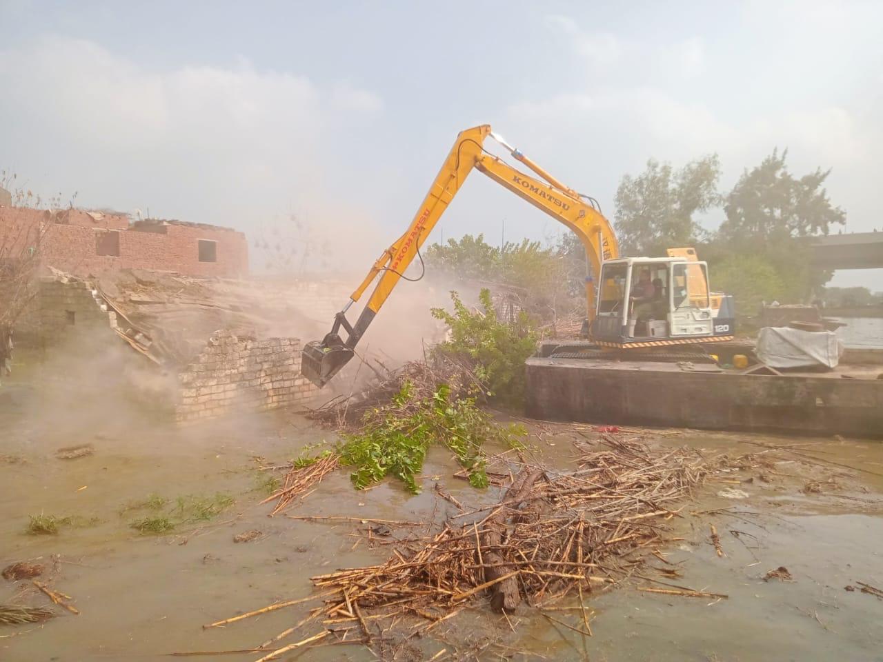 1763032949 973 وزيرة التنمية المحلية بتستعرض تقرير عن إزالة التعديات الخطرة على