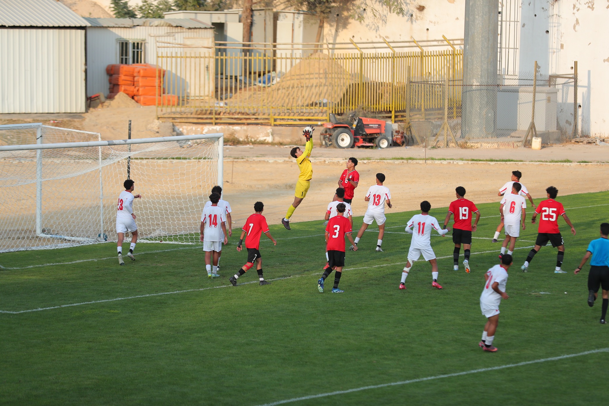 دانيال تامر يحتفل بالهدف