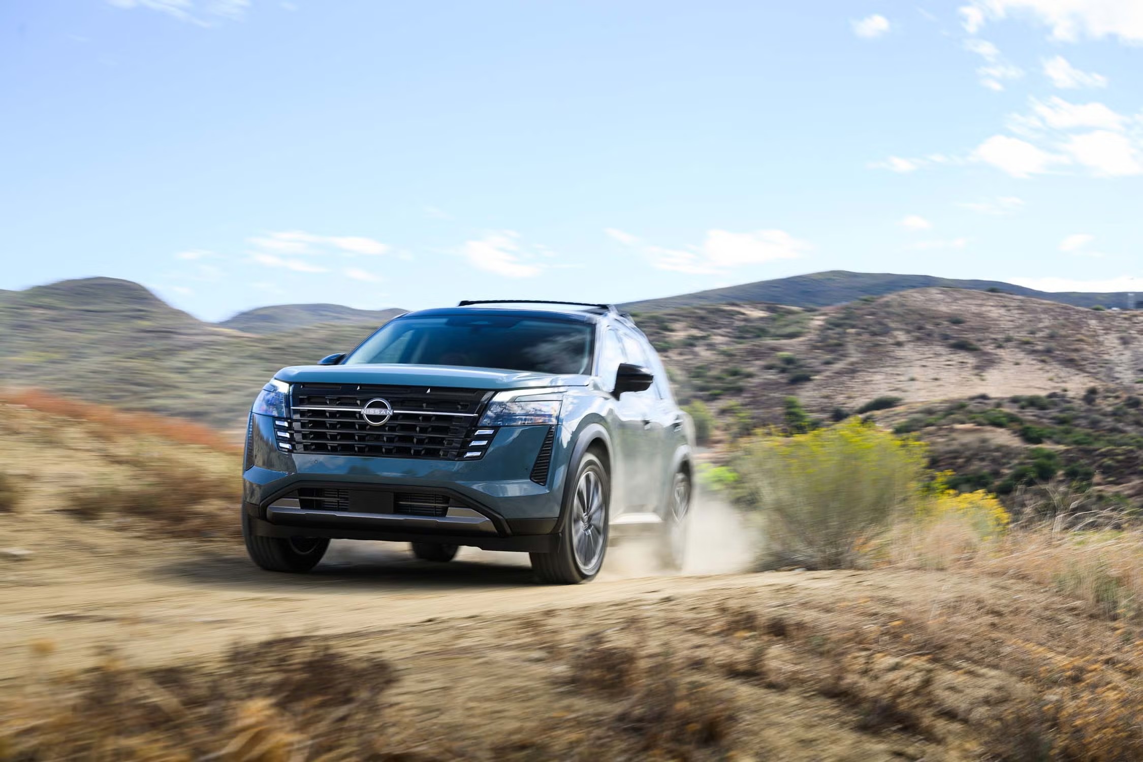 1763082146 544 نيسان باثفايندر 2026 الجديدة بتصميم متجدد رسميًا