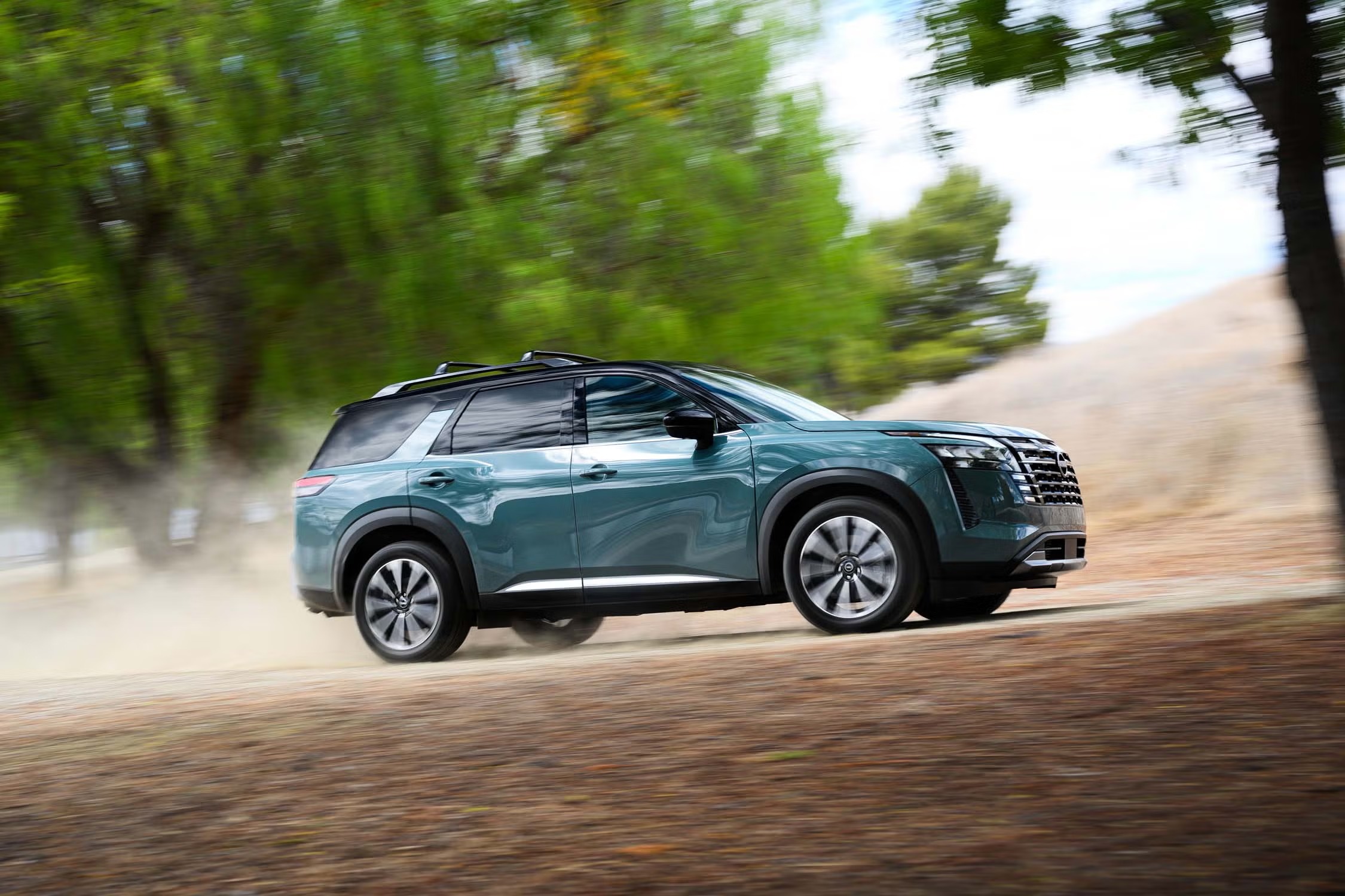 1763082146 929 نيسان باثفايندر 2026 الجديدة بتصميم متجدد رسميًا