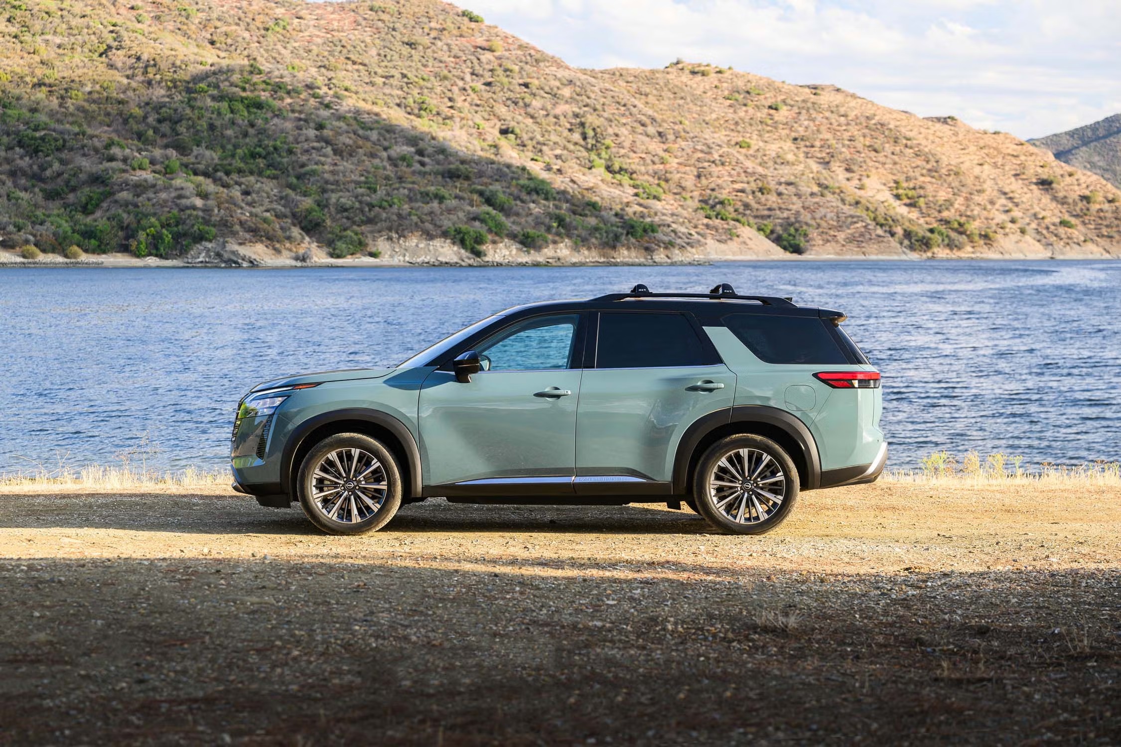 1763082146 980 نيسان باثفايندر 2026 الجديدة بتصميم متجدد رسميًا