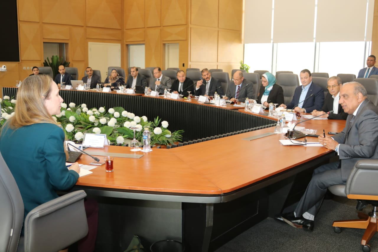 1763107585 23 وزير الكهرباء يناقش مع وفد البنك الدولي سبل التعاون في