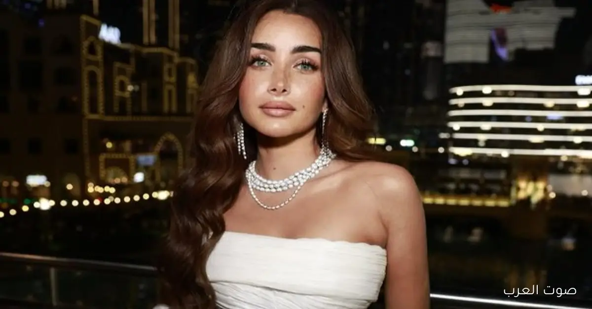 هنا الزاهد متألقة باللون الأبيض وإطلالة مميزة 2 هنا الزاهد متألقة باللون الأبيض وإطلالة مميزة