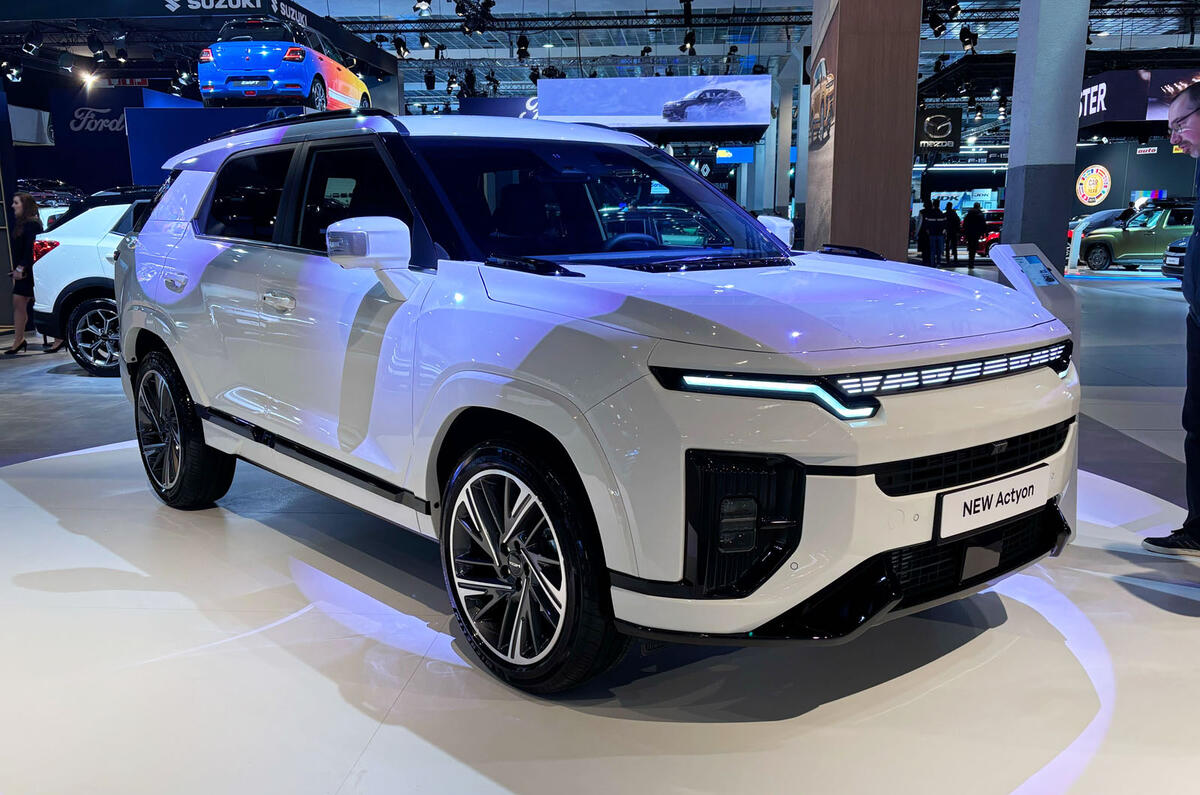 1763215345 571 تعرف على سعر ومواصفات عربية KGM Actyon الجديدة