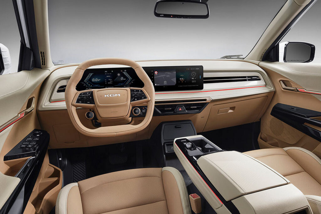 1763215345 881 تعرف على سعر ومواصفات عربية KGM Actyon الجديدة