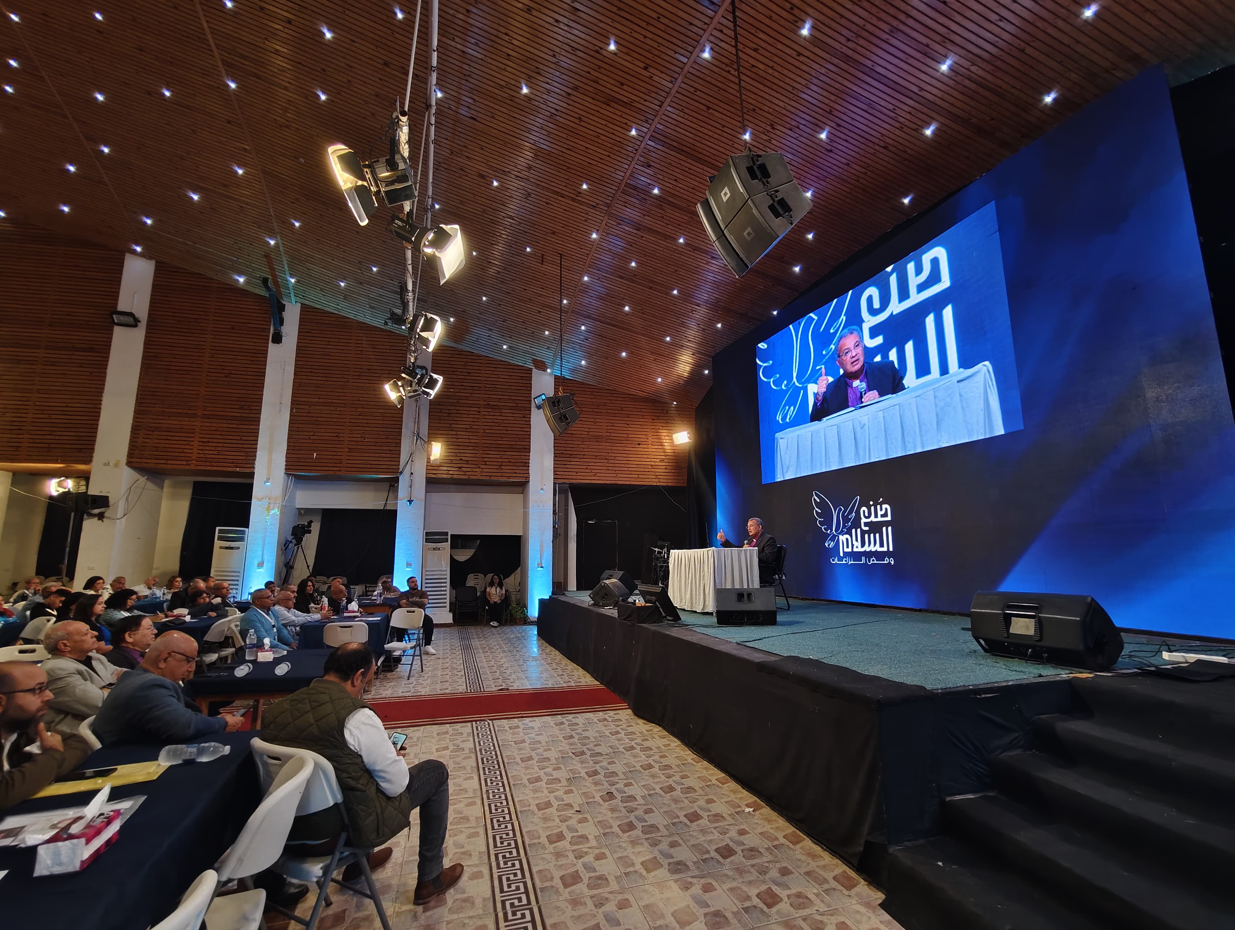 اللقاء الأول لتعزيز التواصل المستمر بين الكنيسة وأبنائها من رجال الأعمال بالمقر البابوي